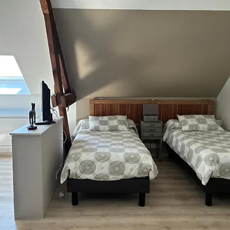 Haras De La Cour Fleury Bed & Breakfast